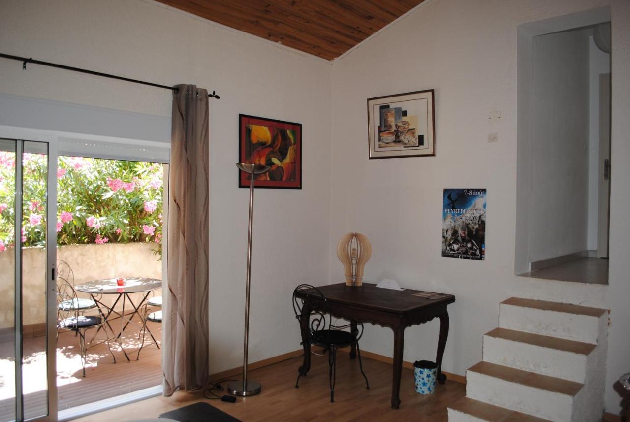 Chez Yvette , C'Est Chouette!! Bed and Breakfast Καρκασόν Εξωτερικό φωτογραφία