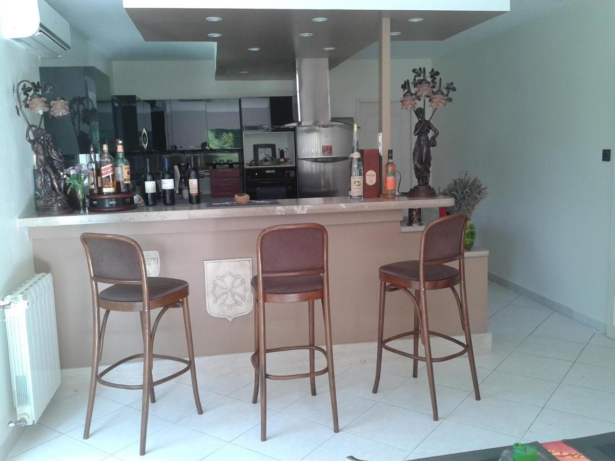 Chez Yvette , C'Est Chouette!! Bed and Breakfast Καρκασόν Εξωτερικό φωτογραφία